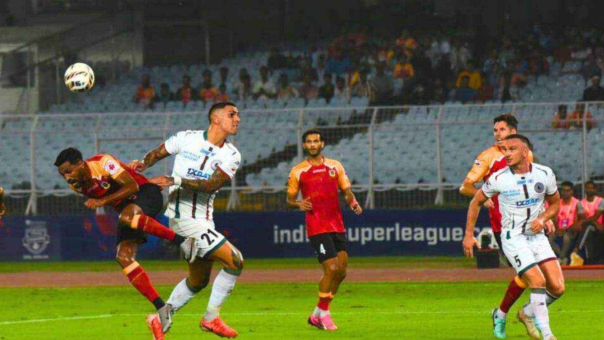 LIVE East Bengal vs Mohun Bagan in pictures Realtime gallery of